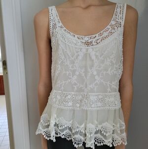 Express Elegant Lace Sleeveless Top - Cream XS